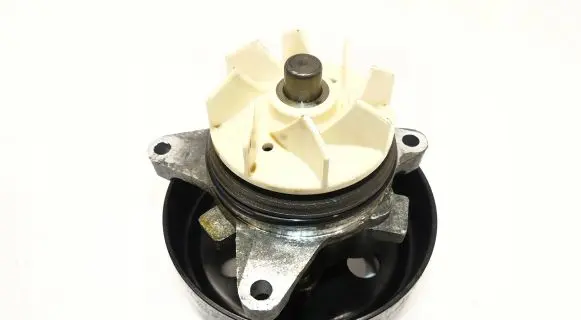 Ford Focus Water pump 1S7G HJ5E8509AA