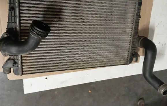 Volkswagen Sharan Intercooler radiator 7M3145804