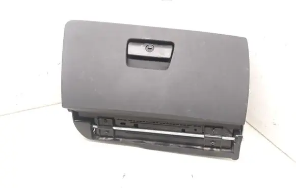 BMW 3 E90 E91 Glove box 7075479 51167075479 7120408