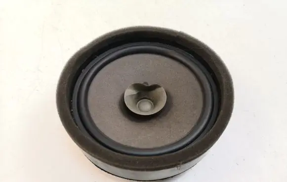 Mitsubishi Outlander Rear door speaker 8720A017