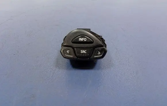 Nissan Almera Tino Head unit multimedia control 25552BN800