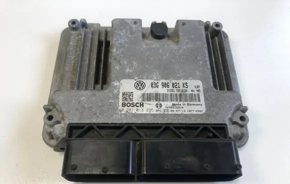 Volkswagen Golf V Engine control unit/module 03G906021KS