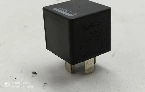 Land Rover Discovery 3 - LR3 Other relay 5M5T14B192