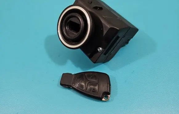 Mercedes-Benz E W211 Ignition lock 2115451008 IMPRK1432258