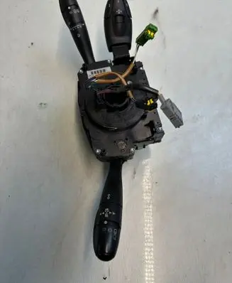Peugeot 207 Wiper turn signal indicator stalk/switch 96630723XT