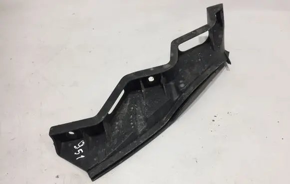 Volkswagen PASSAT B6 Front bumper mounting bracket 3C0807890