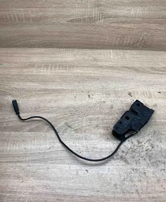 Volkswagen PASSAT B6 Engine bonnet/hood lock/catch 3C1823503D 1J0973802