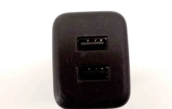 Opel Astra K AUX in-socket connector 13587198