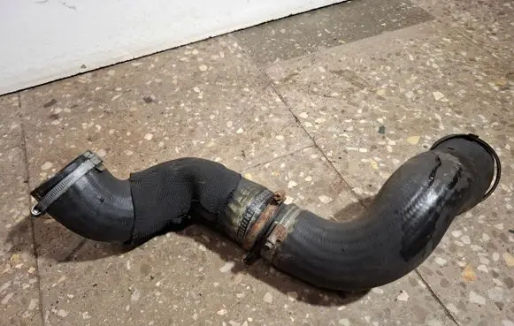 Volvo S60 Intercooler hose/pipe 30792884 31274103