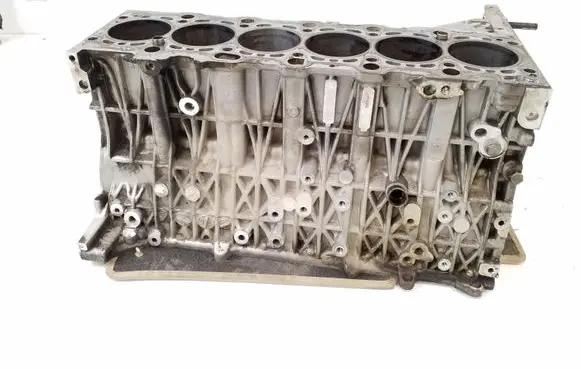 BMW X3 E83 Engine block 7792822