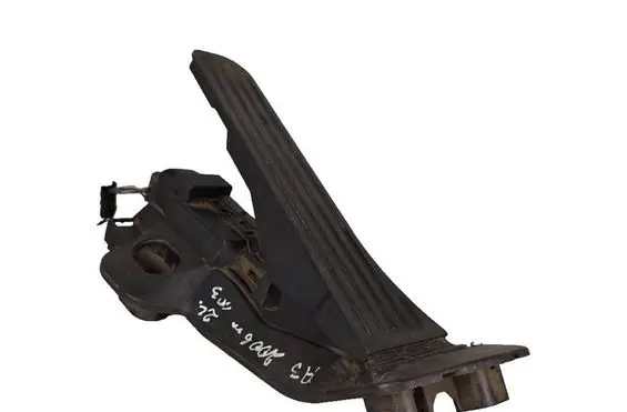 Volkswagen Golf V Accelerator throttle pedal 1K2721503M