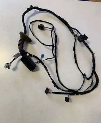 BMW 2 F46 Front door wiring loom 8720695 8720693