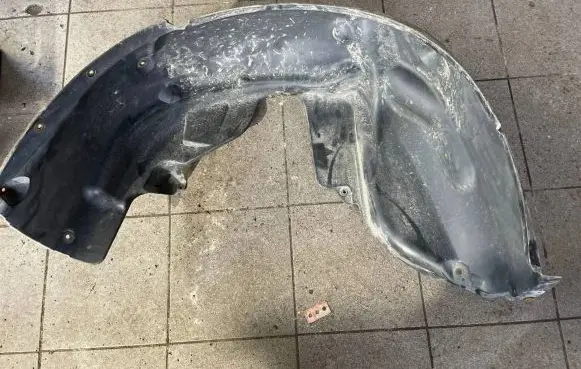 BMW M6 Rear arch fender liner splash guards 7009718 17370110