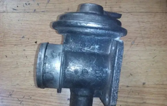 BMW 3 E46 EGR valve 778545204