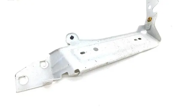 Alfa Romeo Stelvio Fender mounting bracket C4008C
