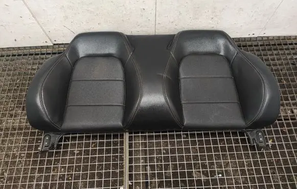 Ford Mustang VI Rear seat 