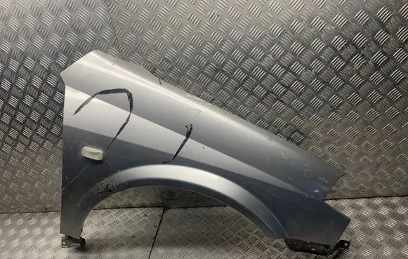 Nissan Primera Fender