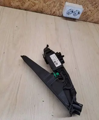 Volkswagen Golf V Accelerator throttle pedal 1K1723503L 6PV00860001