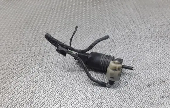 Volkswagen Touran I Windscreen/windshield washer pump PA6GBGF30