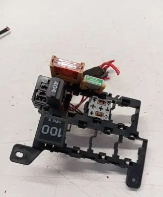 Volkswagen Transporter - Caravelle T5 Relay mounting block 7H0937503