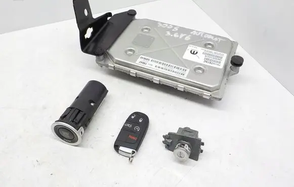 Lancia Thema Engine ECU kit and lock set 68207000AB