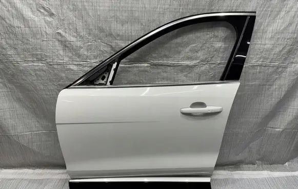 Jaguar F-Pace Front door