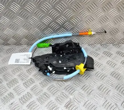 BMW X2 U10 Front door lock 5A160C6