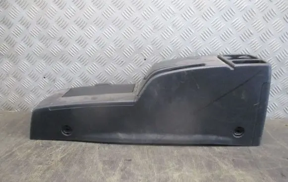 Mazda 5 Center console 