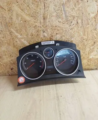 Speedometer (instrument cluster)