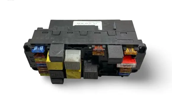 Mercedes-Benz C W203 SAM control unit 74450400 5DK00848543 2035453501
