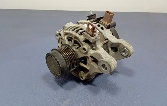Toyota Auris E180 Generator/alternator 270600T360