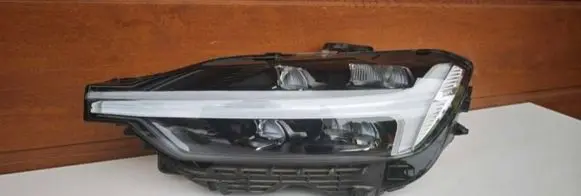 Volvo XC60 Headlight/headlamp 32420430 2305240932