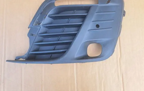 Peugeot Expert Front bumper lower grill 9811823877