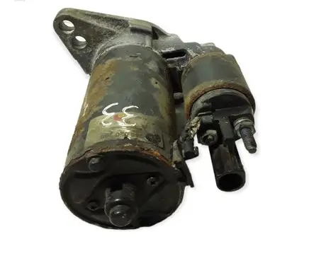 Volkswagen Golf V Starter motor 0286XA2692 0986020250