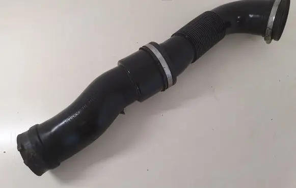 Opel Astra J Air intake duct part 13254633