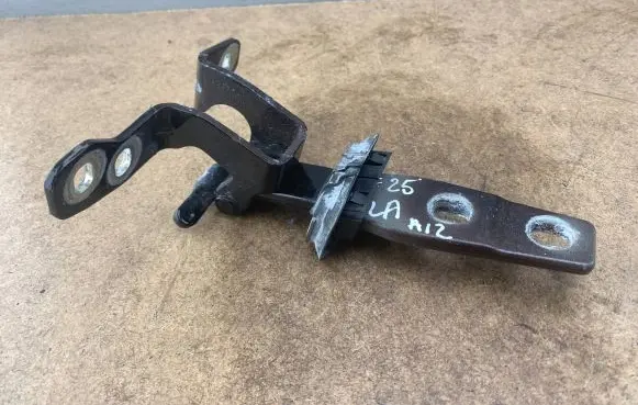 BMW X3 F25 Tailgate/trunk/boot hinge 7286074