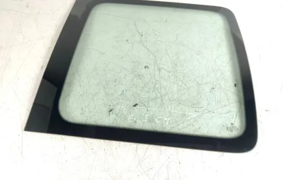 Volkswagen Caddy Rear side window