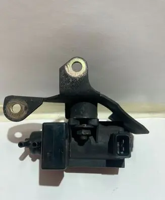 BMW X5 E53 Turbo solenoid valve 7796634 06T181 70057900
