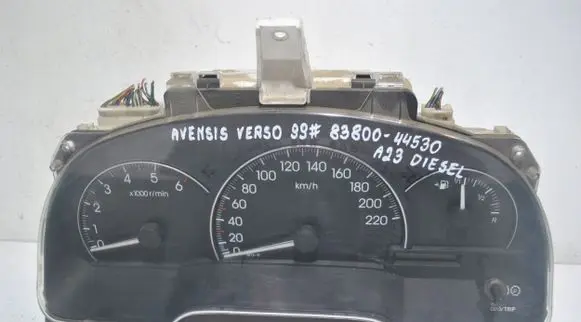 Toyota Avensis Verso Speedometer (instrument cluster) 8380044530