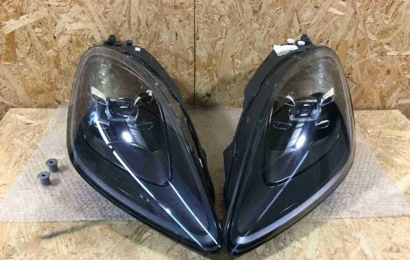 Porsche Cayenne (9Y0 9Y3) Headlight/headlamp 9y0941032q 9y0941031m