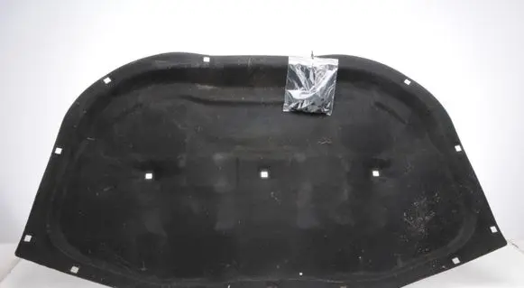 Engine bonnet/hood sound/heat insulation