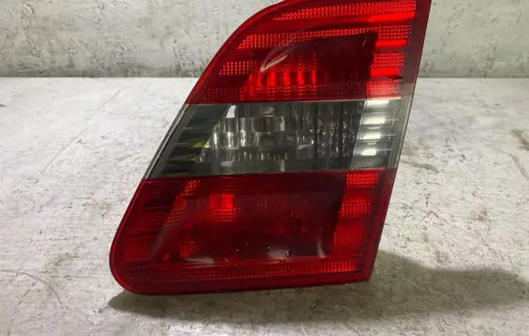Mercedes-Benz B W245 Tailgate rear/tail lights A1698200677