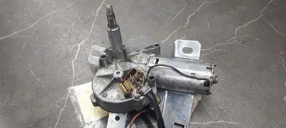Ford Fiesta Rear window wiper motor 89FG-17K441-A