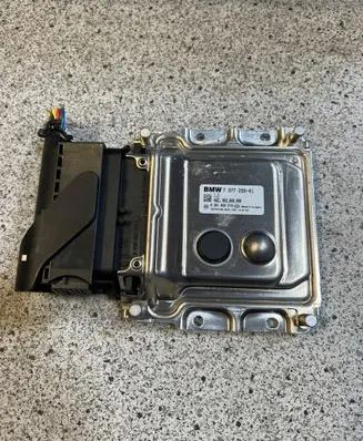 BMW X5 F15 Reducing agents exhaust control unit 7377299
