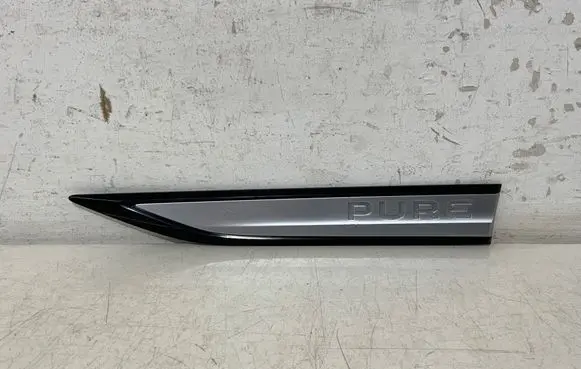 Volkswagen ID.3 Fender model badge letters 10A853689F