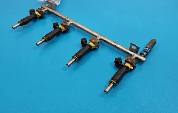 Opel Zafira B Fuel injector 55353806 IMPRK1581283