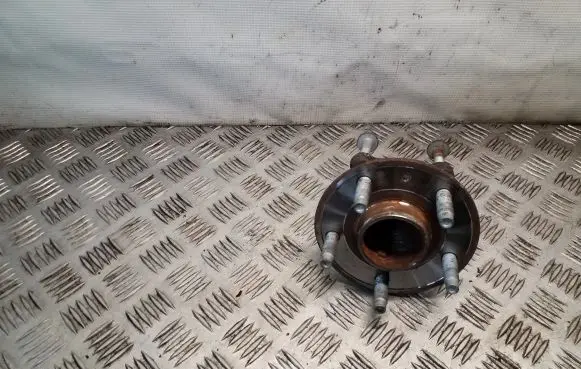 Opel Mokka Rear wheel hub
