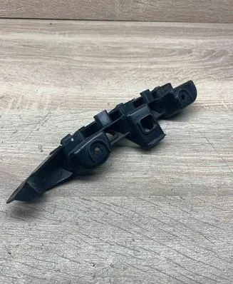Volkswagen PASSAT B7 Front bumper mounting bracket 3AA807183