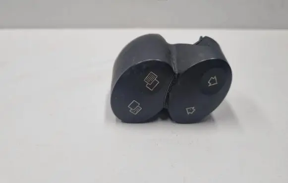 Mercedes-Benz CLS C219 Steering wheel buttons/switches A2308202310 2308202310