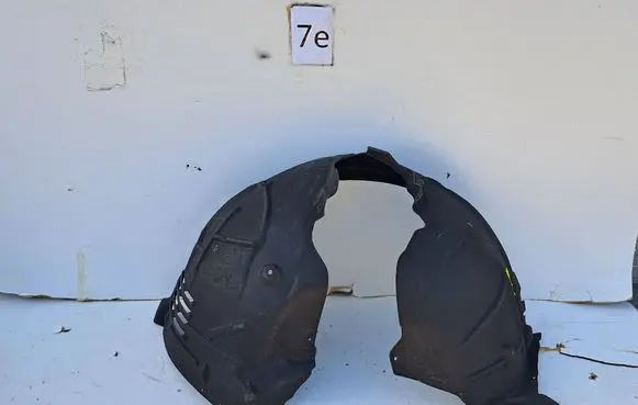 Audi A6 S6 C8 4K Front arch 4K0821172R